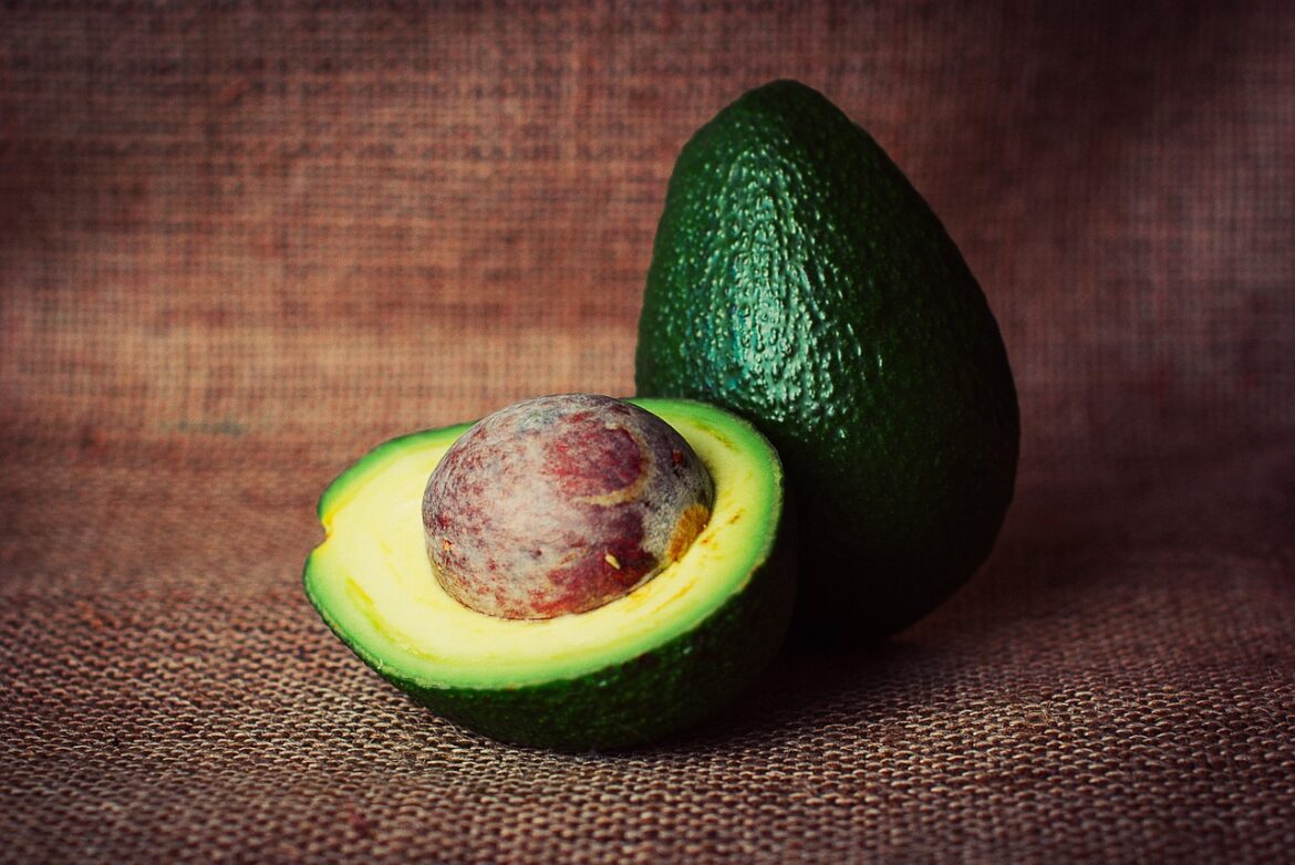 Avocado Nutrition Facts and Health Benefits